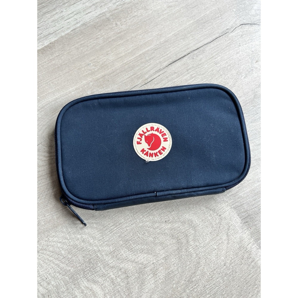 Fjallraven Unisex Blue Kanken Travel Zip Around Wallet EUC